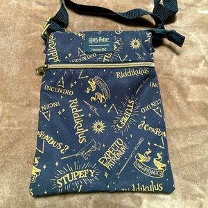 Loungefly Harry Potter passport bag